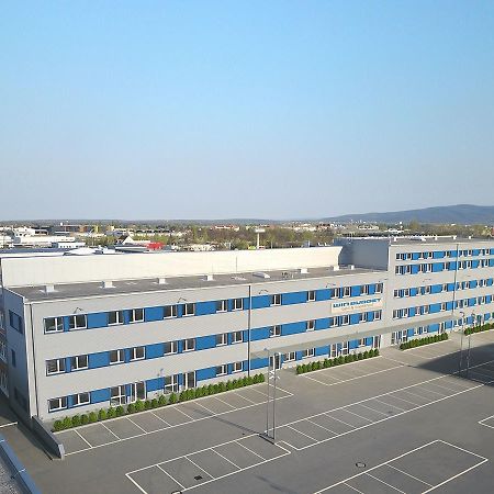 Winbudget "Bed&Breakfast" Wiener Neustadt Eksteriør bilde