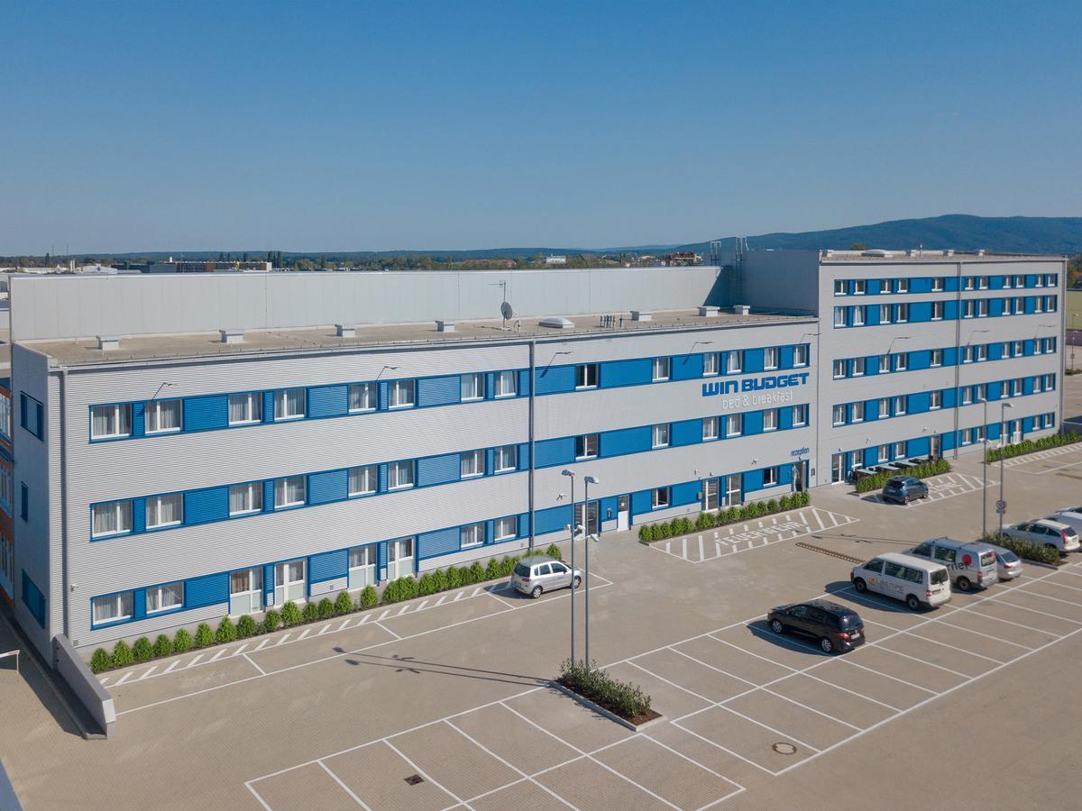 Winbudget "Bed&Breakfast" Wiener Neustadt Eksteriør bilde
